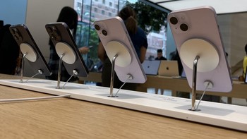 Deretan iPhone 14. Foto: Fendy/YouTuber Cupu