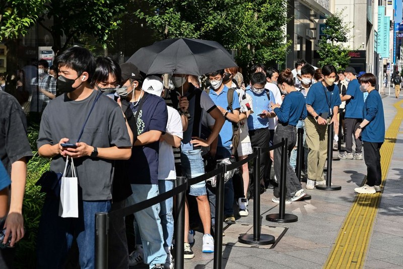 Penjualan perdana iPhone 14