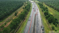 Tembus rawa hingga kebun sawit, Tol Terbanggi Besar-Pematang Panggang-Kayu Agung (Terpeka) telah diresmikan pada 2019 lalu. Tol tersebut kini masih menyandang gelar sebagai tol terpanjang di Tanah Air.