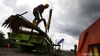 Perbaikan besar-besaran dilakukan pada Jembatan Sodong yang berada di perbatasan Provinsi Lampung dan Sumatera Selatan.