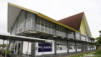 Sementara, Branch Manager Ruas Tol Bakauheni-Terbanggi Besar PT Hutama Karya (Persero) Hanung Hanindito menjelaskan, Tol Bakauheni-Terbanggi Besar dilengkapi sejumlah fasilitas. Di antaranya 12 rest area atau tempat beristirahat untuk pengguna jalan.