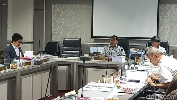 Rapat di DPRD Sulsel membahas proyek RS Regional Pemprov Sulsel