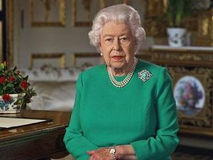 Mengapa Ratu Elizabeth II Memiliki Dua Hari Ulang Tahun?