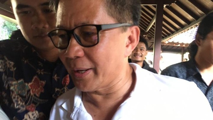 Rocky Gerung mengisi seminar nasional di Kota Mataram, NTB, Jumat (16/9/2022).