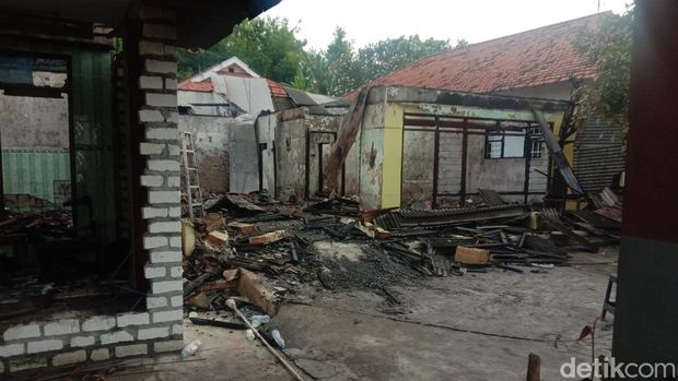 Rumah di Bangkalan usai terbakar