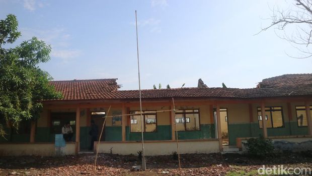 SDN 4 Undaan Kidul Kudus yang bangunannya rusak parah, Jumat (16/9/2022).