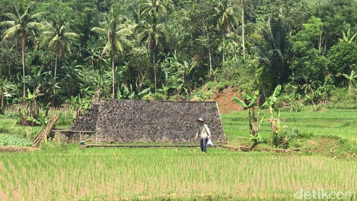 Sisa bangunan di kwasan yang disebut Hiroshima 2 di Sukabumi.