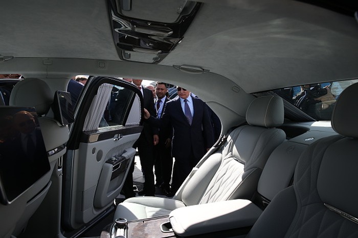 PARIS, FRANCE - DECEMBER 10: (RUSSIA OUT) Russian President Vladimir Putins Aurus Senat limo is seen in front of  Elysee Palace in Paris, France, December,10,2019. Russian President Putin is taling part in the Normandy Format talks with Ukrainian President Volodimyr Zelensky, French President Emmanuel Macron and German Chancellor Angela Merkerl in Paris today. (Photo by Mikhail Svetlov/Getty Images)