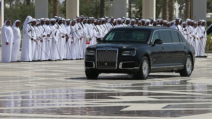 PARIS, FRANCE - DECEMBER 10: (RUSSIA OUT) Russian President Vladimir Putin's Aurus Senat limo is seen in front of  Elysee Palace in Paris, France, December,10,2019. Russian President Putin is taling part in the Normandy Format talks with Ukrainian President Volodimyr Zelensky, French President Emmanuel Macron and German Chancellor Angela Merkerl in Paris today. (Photo by Mikhail Svetlov/Getty Images)