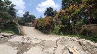 BPBD Kabupaten Bogor mendeteksi ada 22 kecamatan yang berpotensi menengah-tinggi terdampak tanah bergeser (Rizky AM/detikcom)