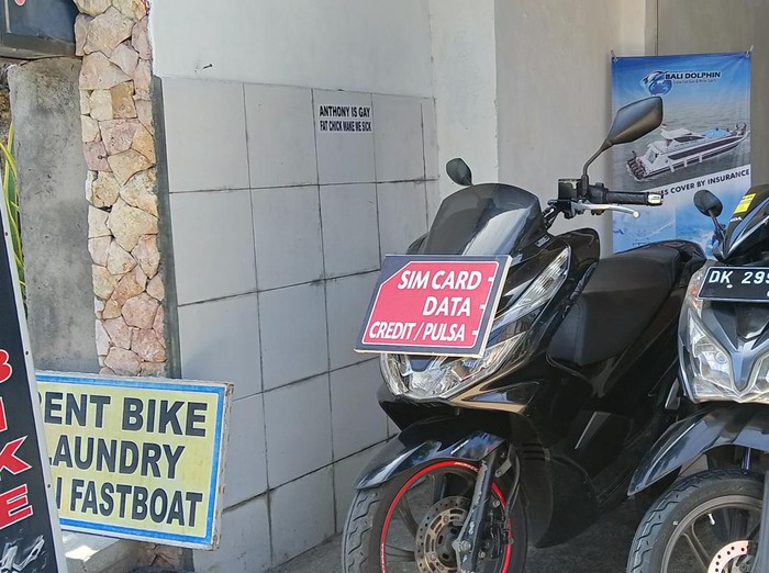 Tempat penyewaan motor (rental bike) di Jalan Bakung Sari, Kuta, Badung