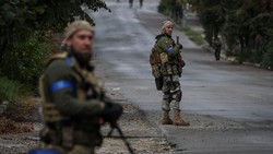 Ukraina Akan Pulangkan Warganya di Luar Negeri untuk Ikut Perang