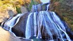 Terpukau Keindahan Lanskap Air Terjun di Jepang