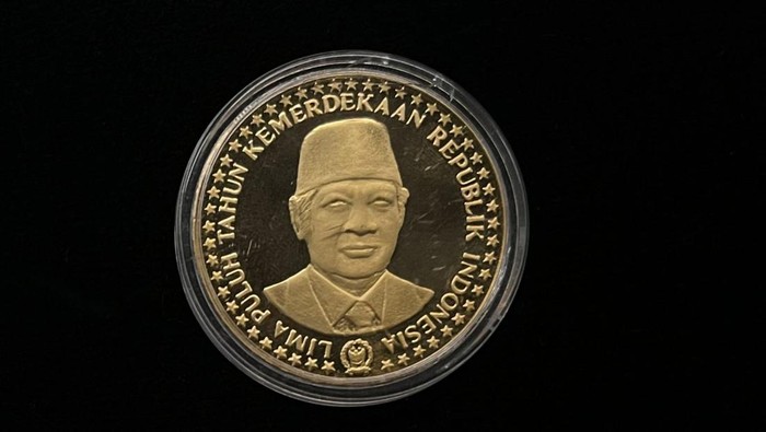 Uang logam rupiah yang nggak laku lagi
