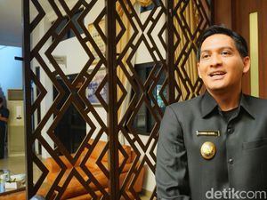 Wabup Lucky Hakim Pertanyakan Keberadaan Surat Undangan Rapat DPRD