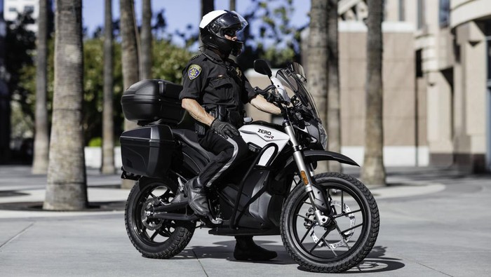 Motor listrik Zero DRS Police digunakan kepolisian di Amerika Serikat.