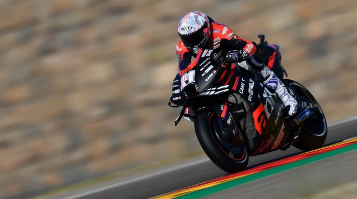 Aleix Espargaro (41) of Spain and Aprilia Racing during the qualifying of Gran Premio Animoca Brands de Aragon at Motorland Aragon Circuit on September 17, 2022 in Alcaniz, Spain. (Photo by Jose Breton/Pics Action/NurPhoto via Getty Images)