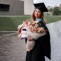 Audrey Vanessa merupakan lulusan Monash University Australia dengan jalur beasiswa. Dia menyelesaikan studi S1 dan mencatatkan prestasi dengan gelar Bachelor of Commerce Double Major in Finance & Accounting. Foto: Instagram/@audreyyvanessa