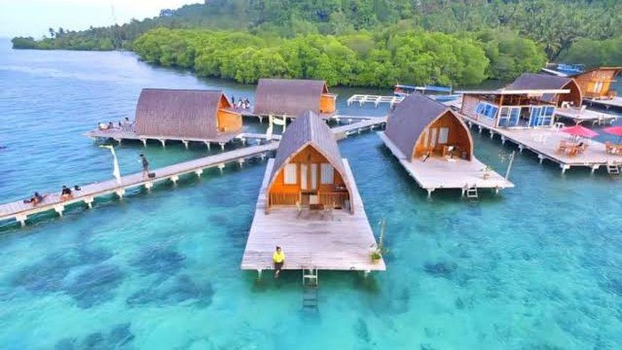 Resort yang ada di Pulau Tegal Mas. Tempatnya mirip Malrdives. (Foto: Istimewa)