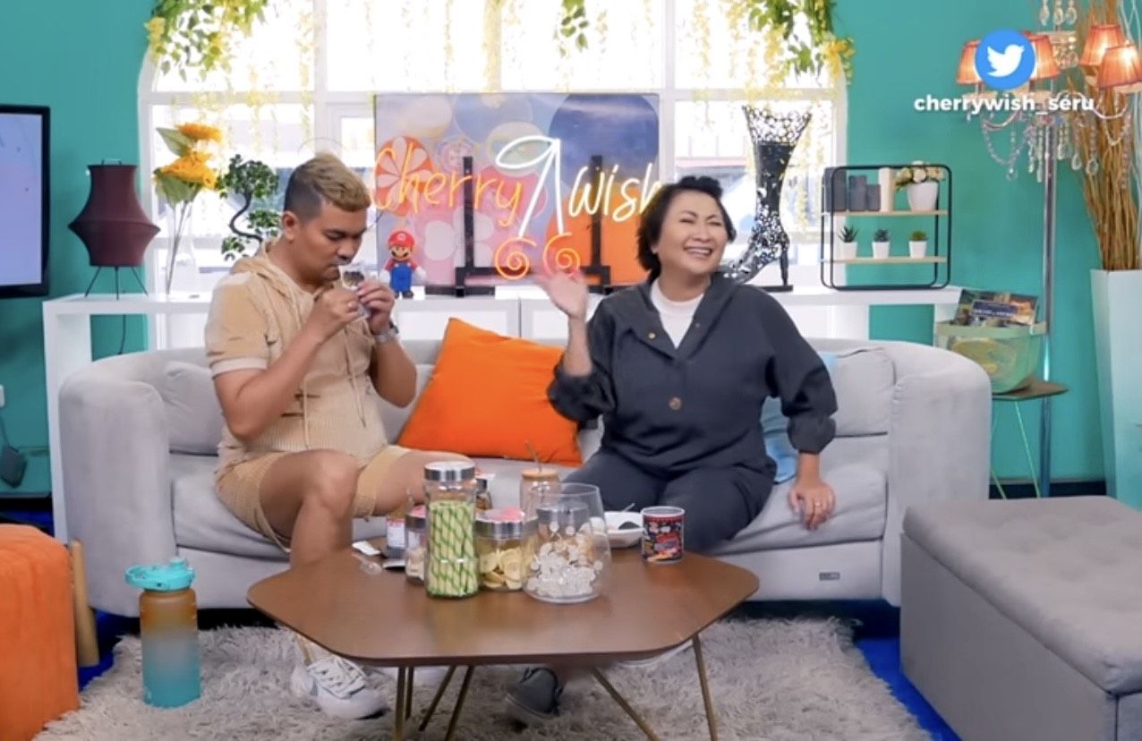 Indra Bekti cicip tahu busuk