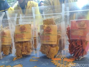 Mantap! Mahasiswa di Asahan Olah Gedebog Pisang Jadi Kripik Enak
