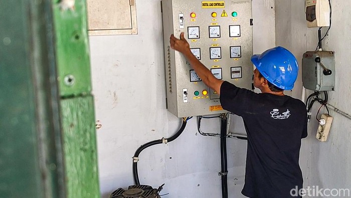 Laboratorium terpadu Pembangkit Listrik Tenaga Mikrohidro (PLTMH) di Dusun Kedungrong, Kalurahan Purwoharjo, Kapanewon Samigaluh, Kabupaten Kulon Progo, DIY, Kamis (15/9/2022).