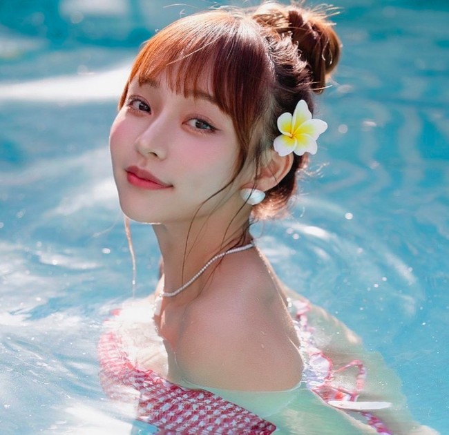 Di media sosialnya, Lin kerap menunjukkan penampilan dengan busana ketat atau seksi yang mengekspos asetnya ersebut. Foto: dok. Instagram/@95_mizuki