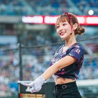 Secara tegas, pemandu sorak itu mengatakan bahwa payudaranya asli dan hasil dari gen. Foto: dok. Instagram/@95_mizuki