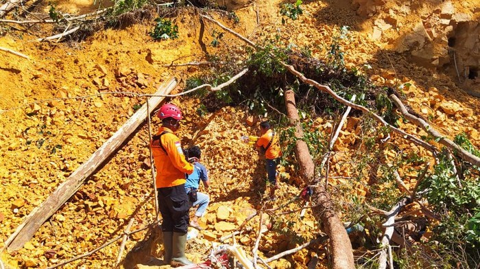 Lokasi tambang emas longsor di Bengkayang, Kalbar.