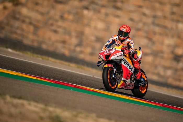 ALCANIZ, SPAIN - SEPTEMBER 16: Marc Marquez of Spain and Repsol Honda Team rides during the free practice of the MotoGP Gran Premio Animoca Brands de Aragón at Motorland Aragon Circuit on September 16, 2022 in Alcaniz, Spain. (Photo by Steve Wobser/Getty Images)