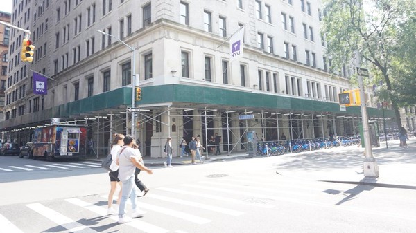 6 Potret New York University, Lokasi Nadiem Bicara Transformasi Pendidikan di RI