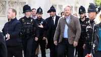 David Beckham mengaku ingin memberikan penghormatan kepada Ratu Elizabeth II dengan caranya sendiri, termasuk mengantre sama seperti rakyat Inggris lainnya.  Foto: Anadolu Agency via Getty Images/Anadolu Agency