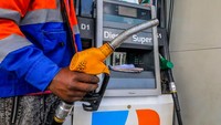 Masyarakat di Kenya sendiri banyak yang masih menggunakan BBM untuk penerangan, memasak, dan masih bergantung pada transportasi umum.
