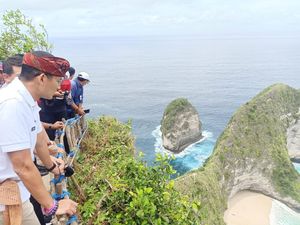 Sandiaga Kaget Nusa Penida-Lembongan Didatangi 5 Ribu Turis per Hari