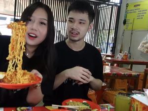 Sisca Kohl Makan Indomie Abang Adek 100 Cabe, Netizen: Tetap Slay