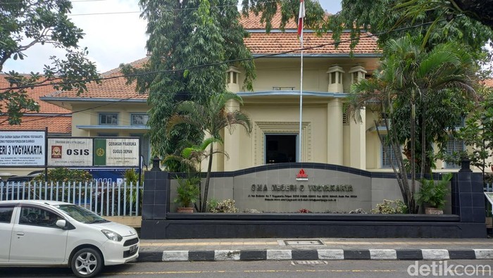 SMAN 3 Jogja atau kerap disebut Padmanaba.