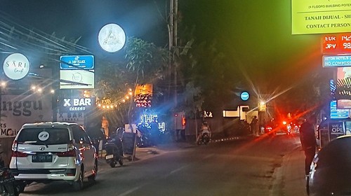 Suasana malam di Canggu, Kuta Utara,  Badung.