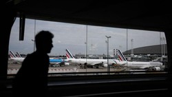 Penerbangan di Prancis Hampir Lumpuh