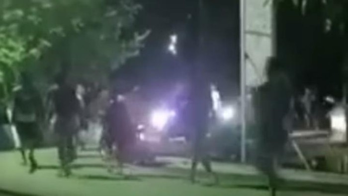 Viral aksi pemuda menyerang di kompleks warga di Kotamobagu, Sulut.