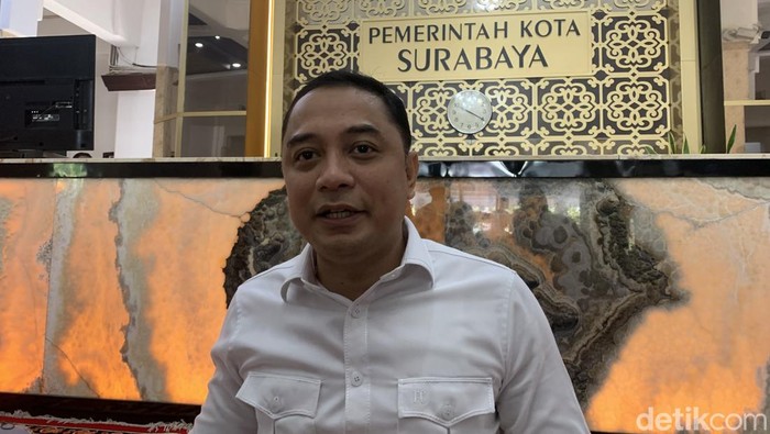 Wali Kota Surabaya Eri Cahyadi ditemui di Balai Kota