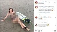 Cinta Laura baru saja mengunggah foto berbikini di pinggir pantai usai latihan surfing di Bali. Dia berterima kasih kepada pelatih yang berhasil mengajarinya.  Foto: @claurakiehl/ Instagram