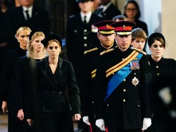 10 Momen Langka 8 Cucu Ratu Elizabeth II Berkumpul, Menjaga Peti Mati