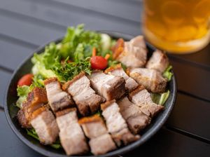 Ciri-ciri Makanan Mengandung Babi yang Perlu Dikenali, Ini Karakteristiknya