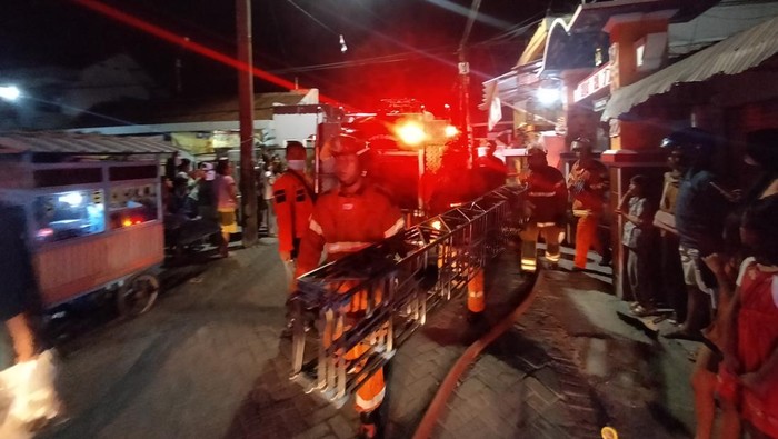 kebakaran di surabaya