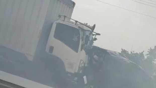 Kecelakaan maut beruntun di Tol Pejagan-Pemalang, Brebes, Minggu (18/9/2022).