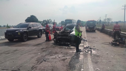 Kecelakaan maut beruntun di Tol Pejagan-Pemalang Km 253, Brebes, Minggu (18/9/2022).