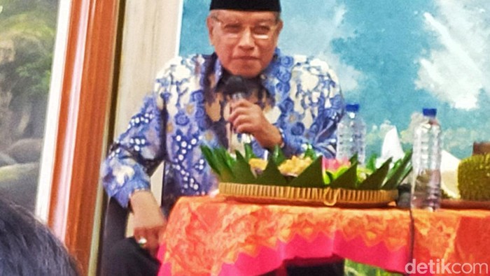KH Said Aqil Siradj menilai pemerintah kurang serius tangani hacker Bjorka