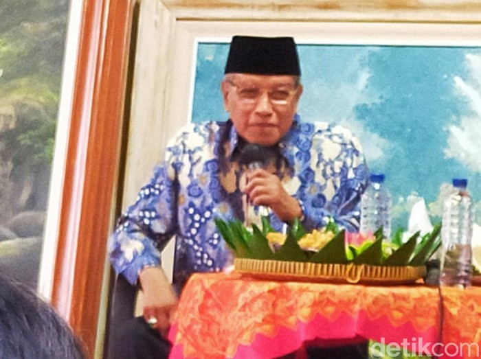 KH Said Aqil Siradj menilai pemerintah kurang serius tangani hacker Bjorka