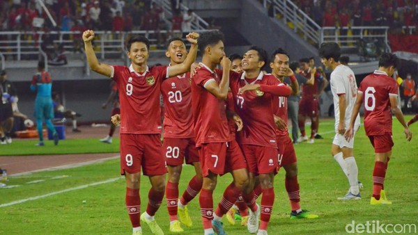 Dukungan Suporter dan Perjuangan Garuda Muda Tekuk Vietnam 3-2