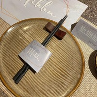 Dalam unggahan Instagramnya Mikha menyebut jika itu merupakan kejutan termanis yang diperolehnya dari Deva. Ia pun mengucapkan terima kasih kepada kekasihnya itu. Foto: Instagram/@miktambayong